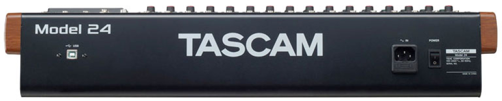 TASCAM Model 24 Mischpult